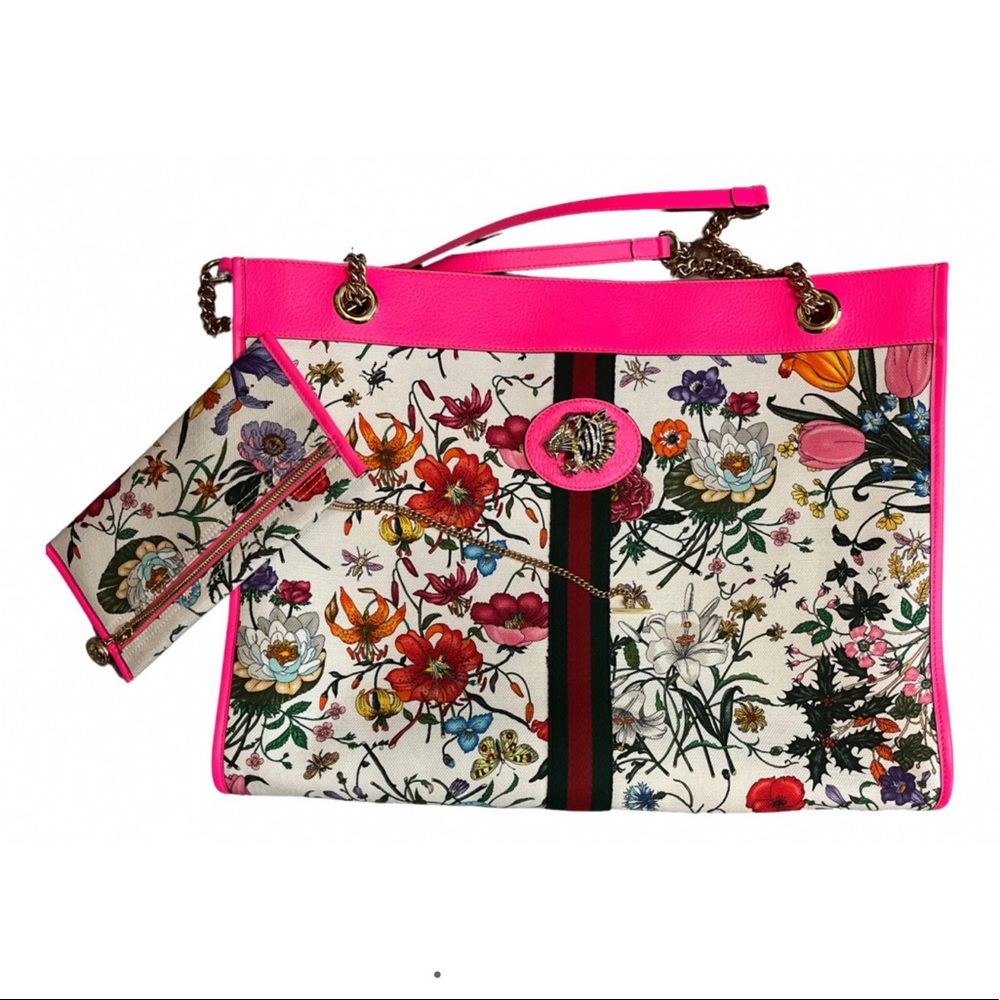 Large Gucci Rajah tote bag / only wore pouch a few Times bag is new/make a offer